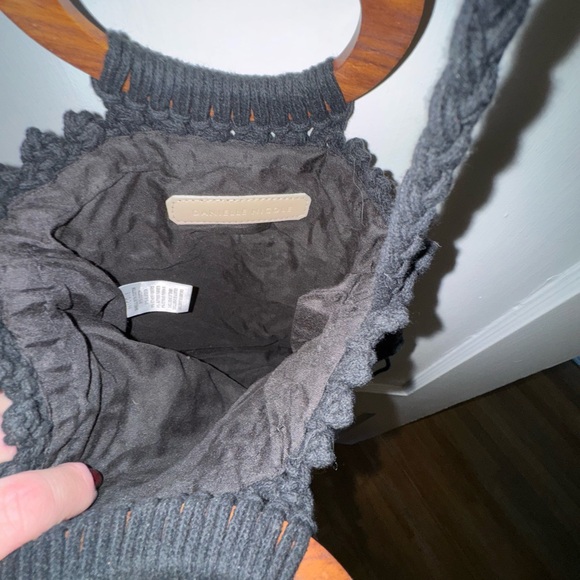 Danielle Nicole Macrame Crochet Fringe Wooden Handle Black Bag - Picture 10 of 11